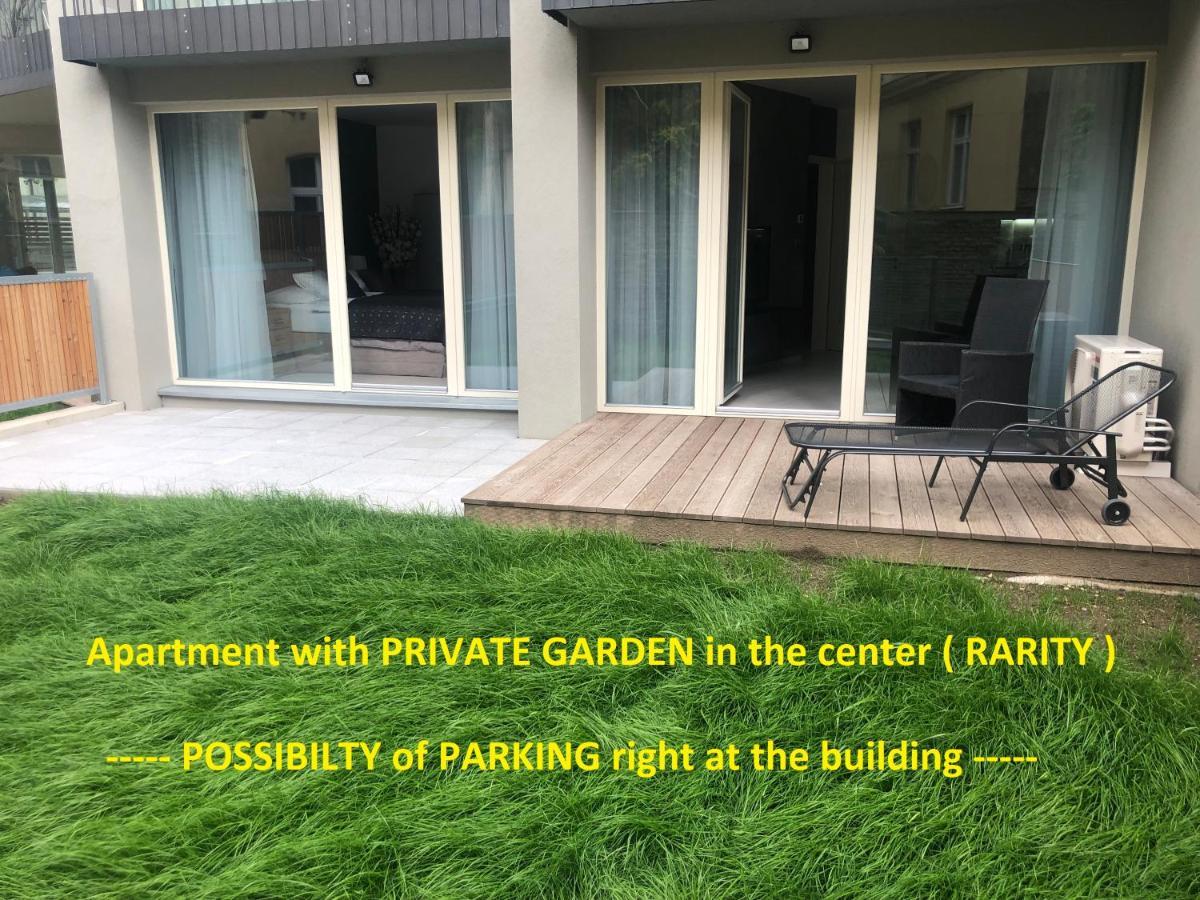 Luxury Apartment With Private Garden Πράγα Εξωτερικό φωτογραφία