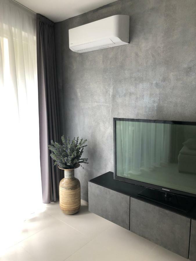 Luxury Apartment With Private Garden Πράγα Εξωτερικό φωτογραφία
