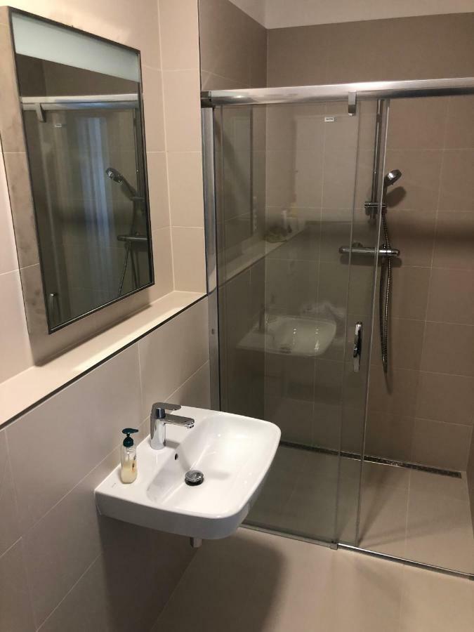 Luxury Apartment With Private Garden Πράγα Εξωτερικό φωτογραφία