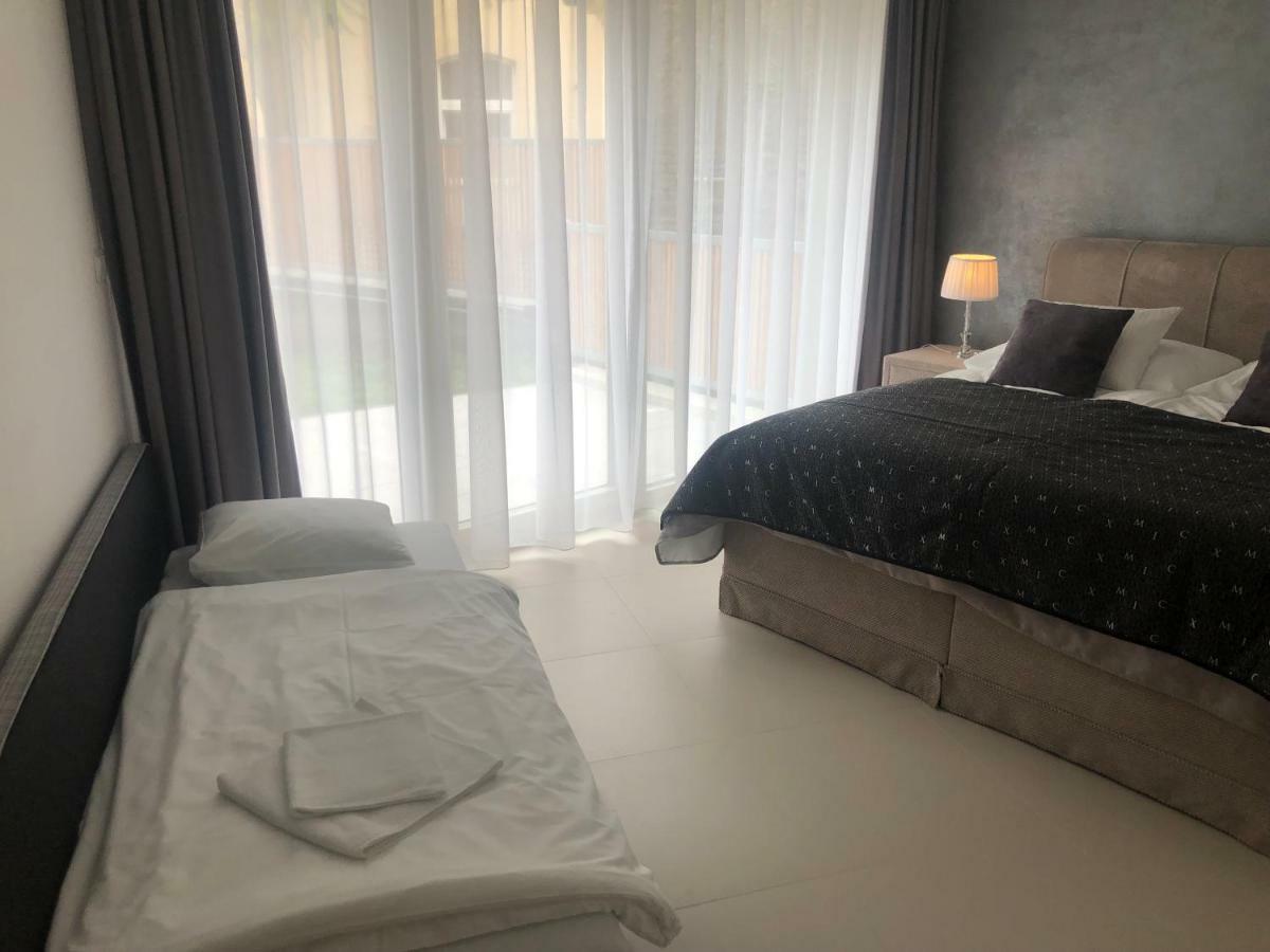 Luxury Apartment With Private Garden Πράγα Εξωτερικό φωτογραφία